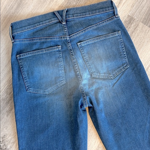 Veronica Beard Carson High-Rise Ankle Flare Denim Jeans | Mystic Blue Wash | 27 - Picture 6 of 11